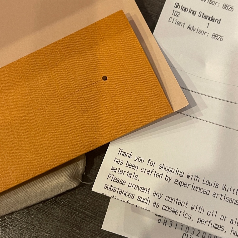 LV Mini keychain - Picture 8 of 8